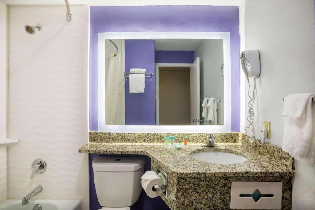 Riverfront Hotel Интернешънъл Фолс Екстериор снимка